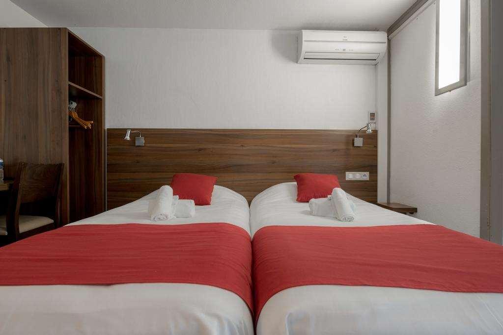 Brit Hotel Plaisance A9/A61 Narbonne Phòng bức ảnh
